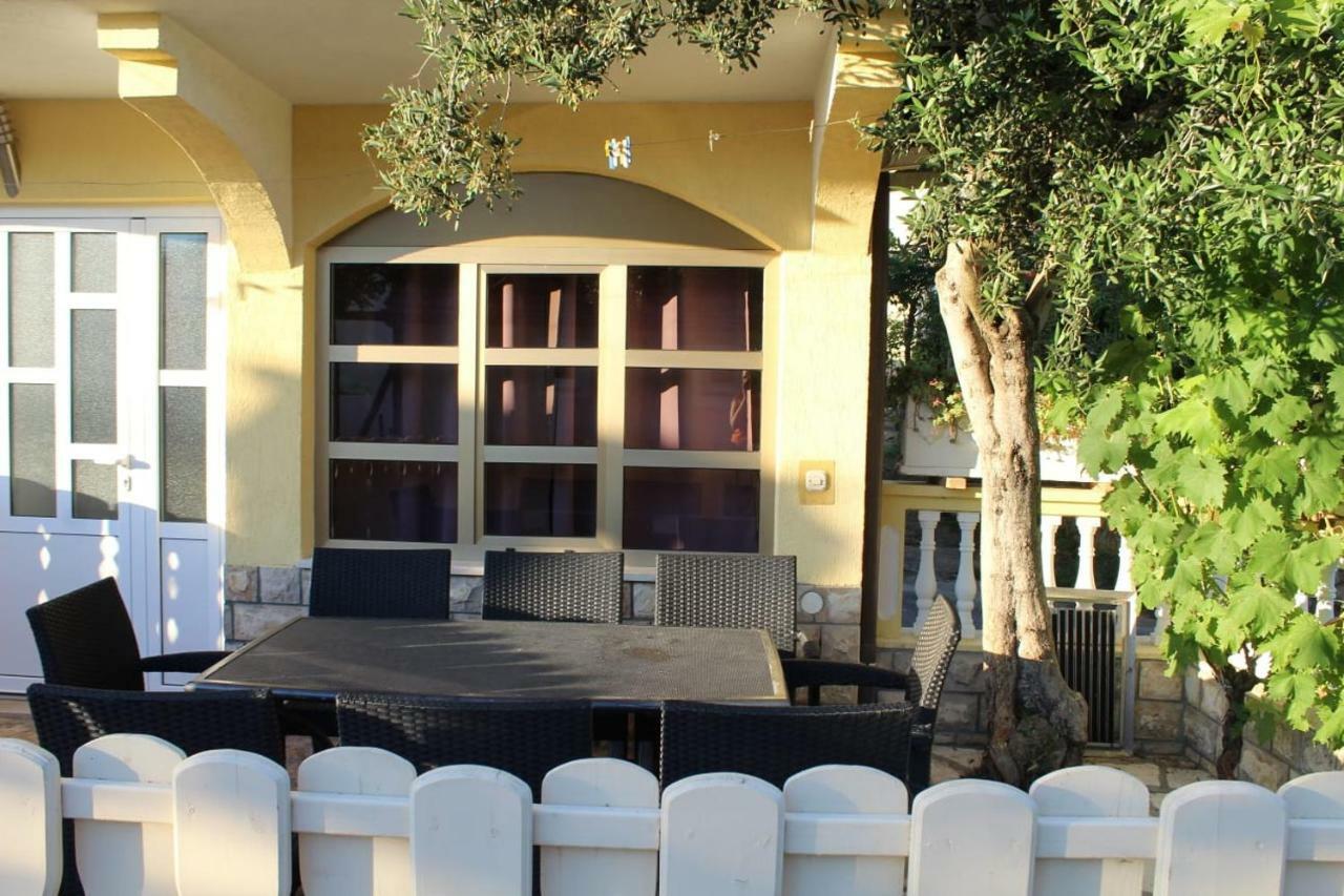 Apartman Pirovic *