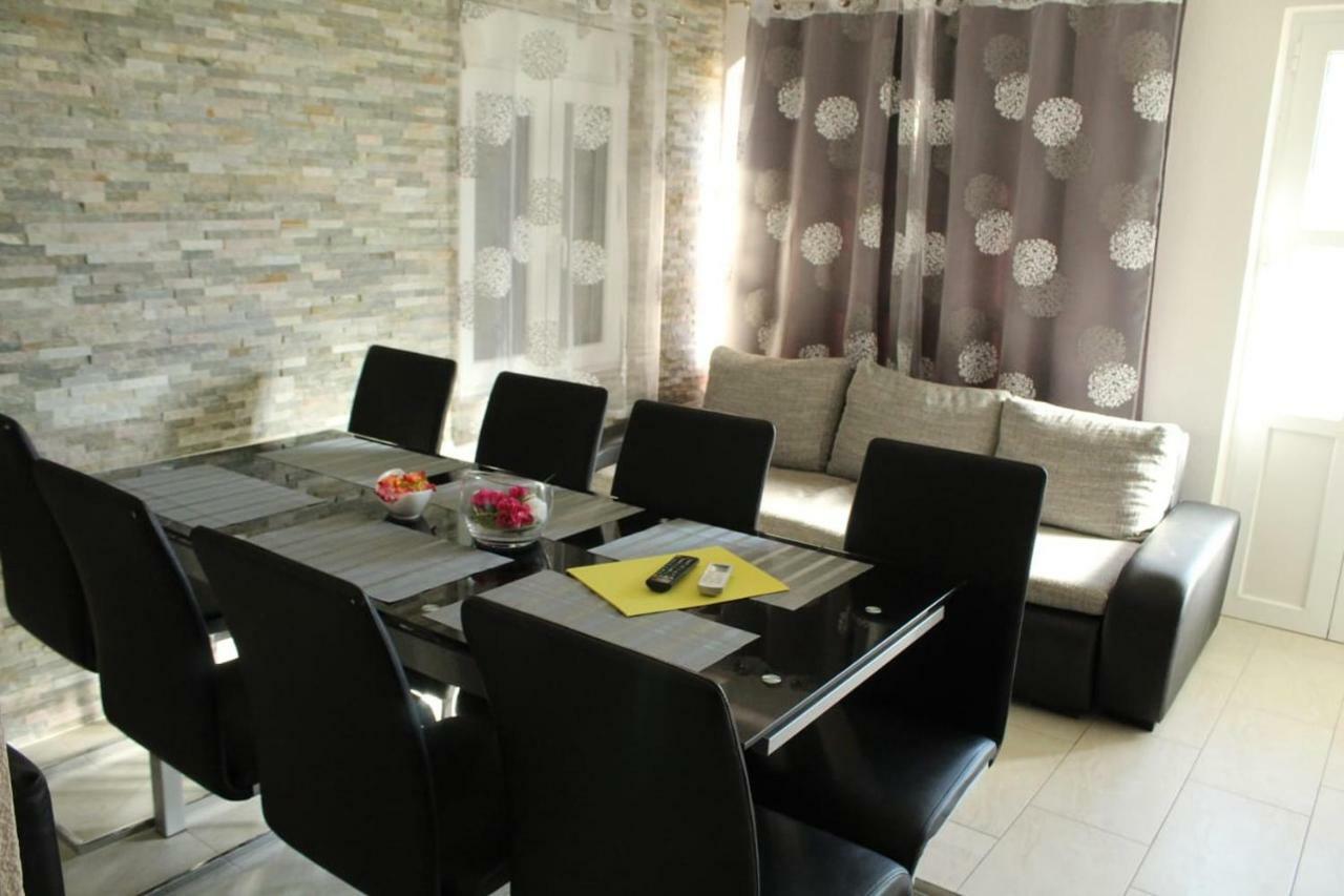 Pirovic Apartman Turanj