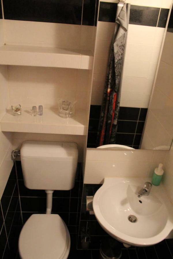 Pirovic Apartman *
